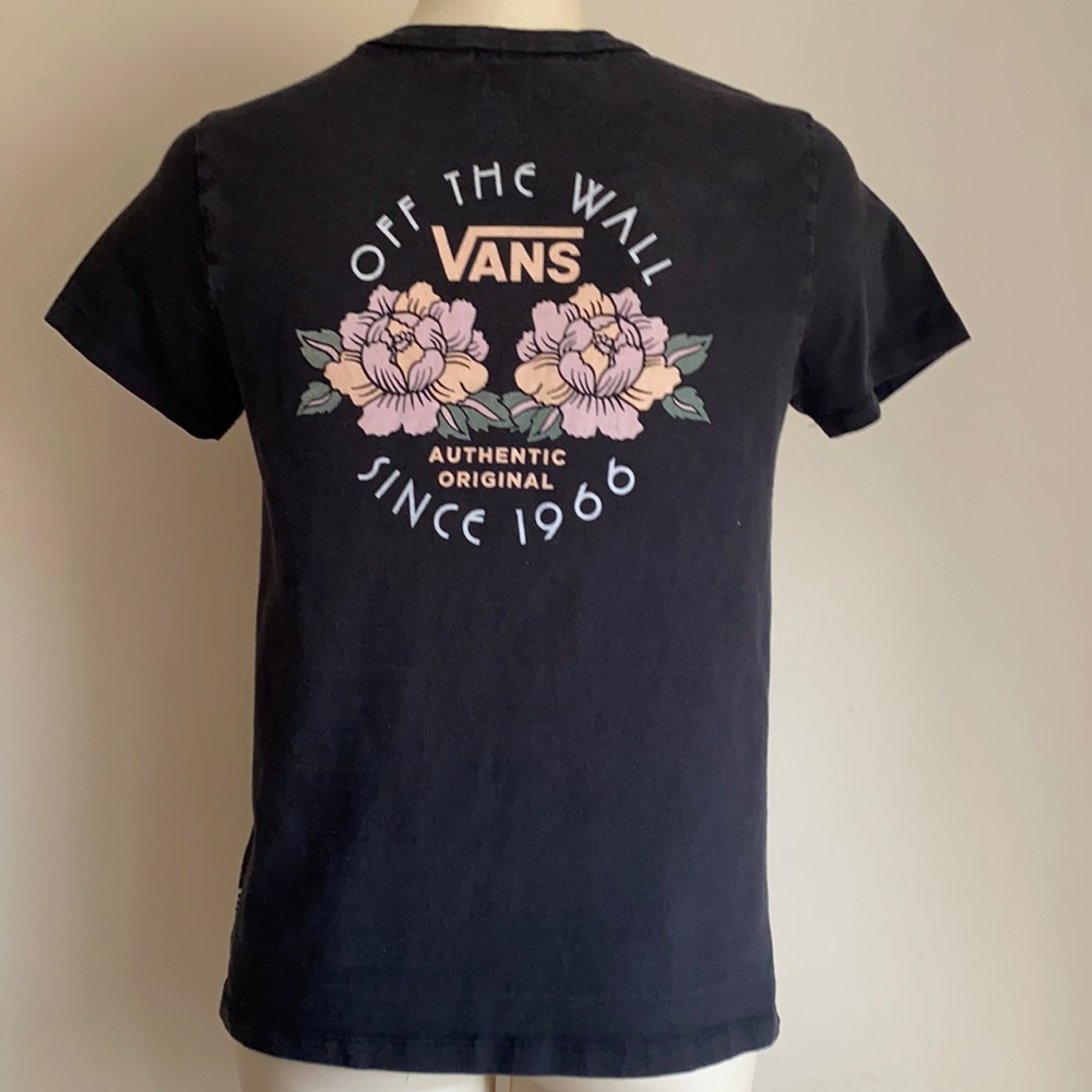 Vans women’s shirt small back logo with floral